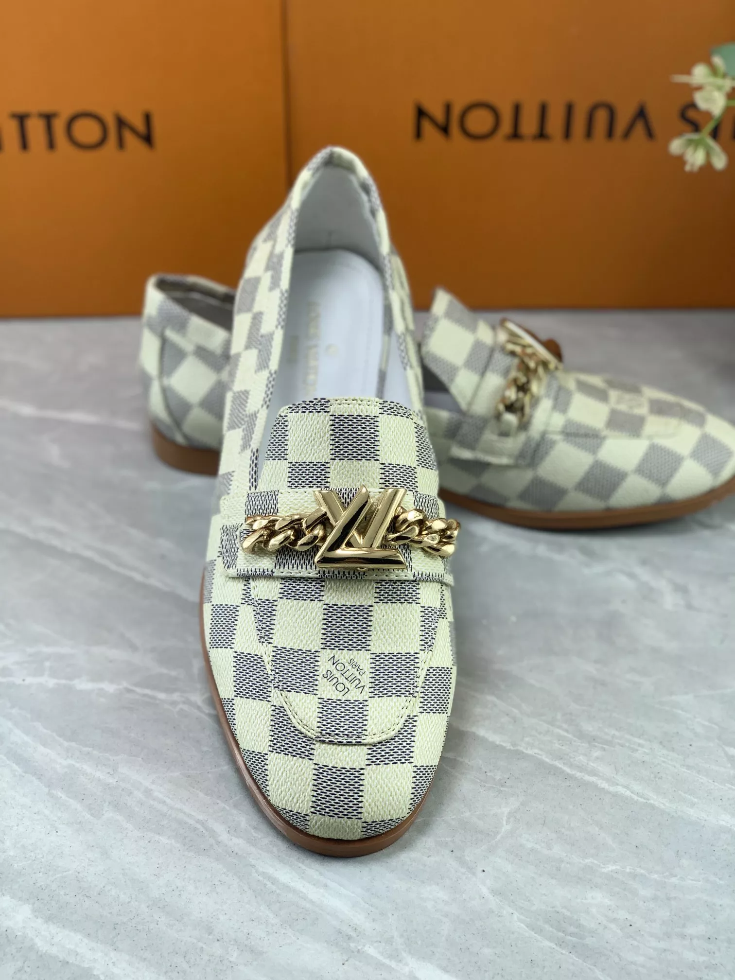 Louis Vuitton LV Oxfords Shoes For Women Versatile 7058