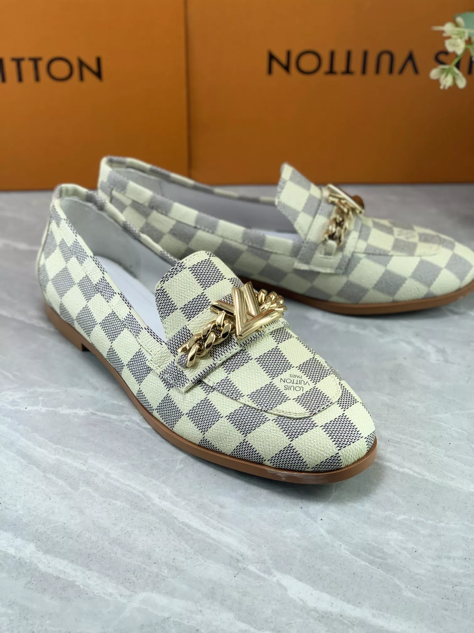 Louis Vuitton LV Oxfords Shoes For Women Versatile 7058