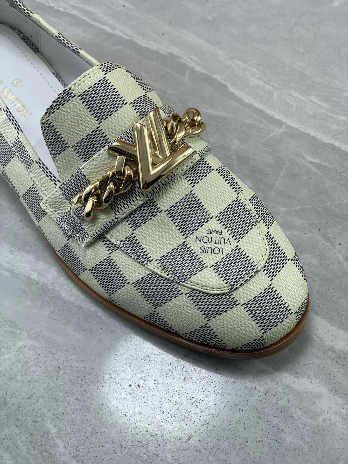 Louis Vuitton LV Oxfords Shoes For Women Versatile 7058