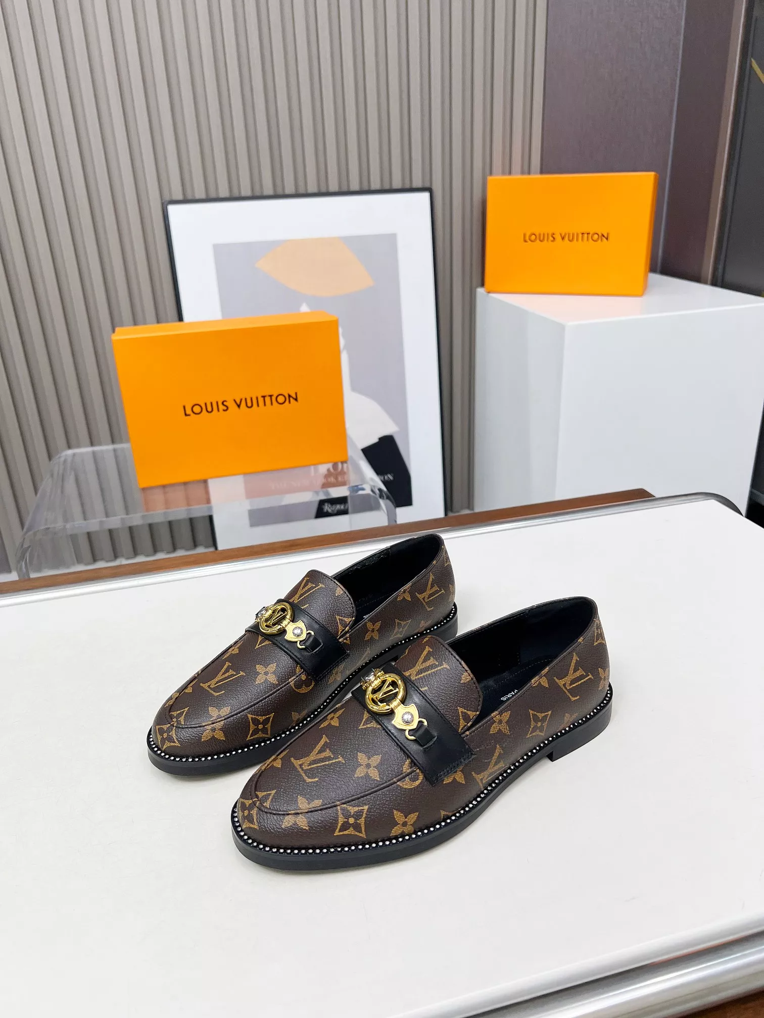 Louis Vuitton LV Oxfords Shoes For Women Vibrant 5373