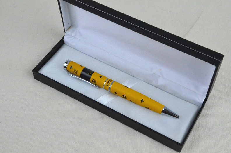 Louis Vuitton LV Pen Comfortable 2916