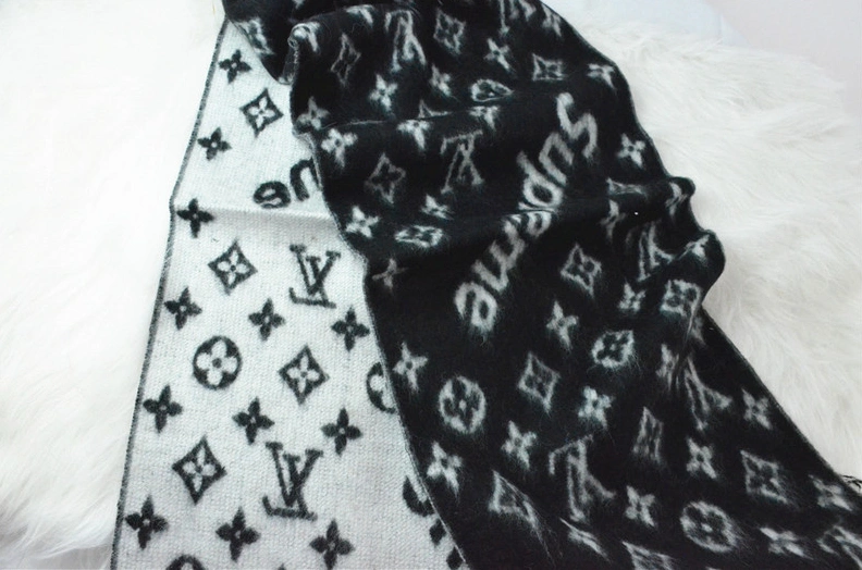 Louis Vuitton LV Quality Scarves Modern 7992
