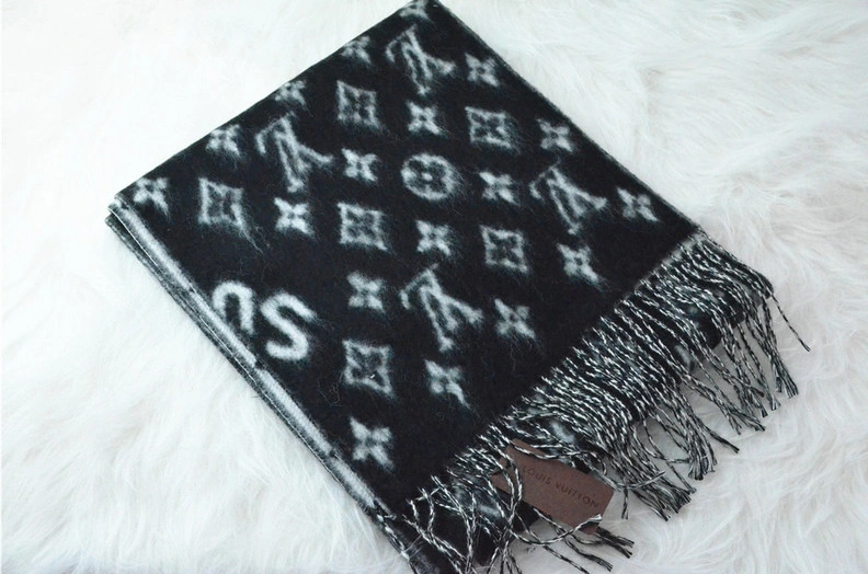 Louis Vuitton LV Quality Scarves Modern 7992