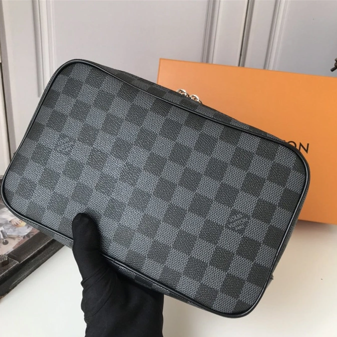 Louis Vuitton LV Quality Toiletry Kits Functional 8865