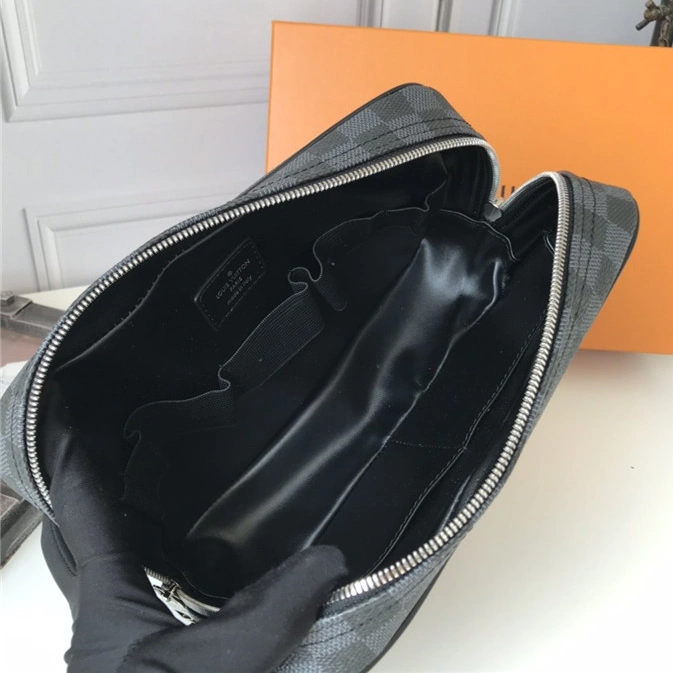 Louis Vuitton LV Quality Toiletry Kits Functional 8865