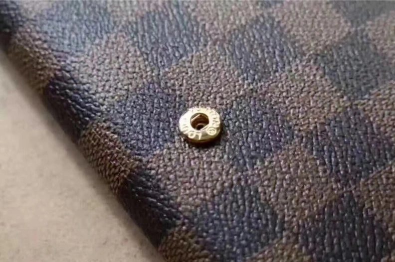 Louis Vuitton LV Quality Wallets Resilient 9369