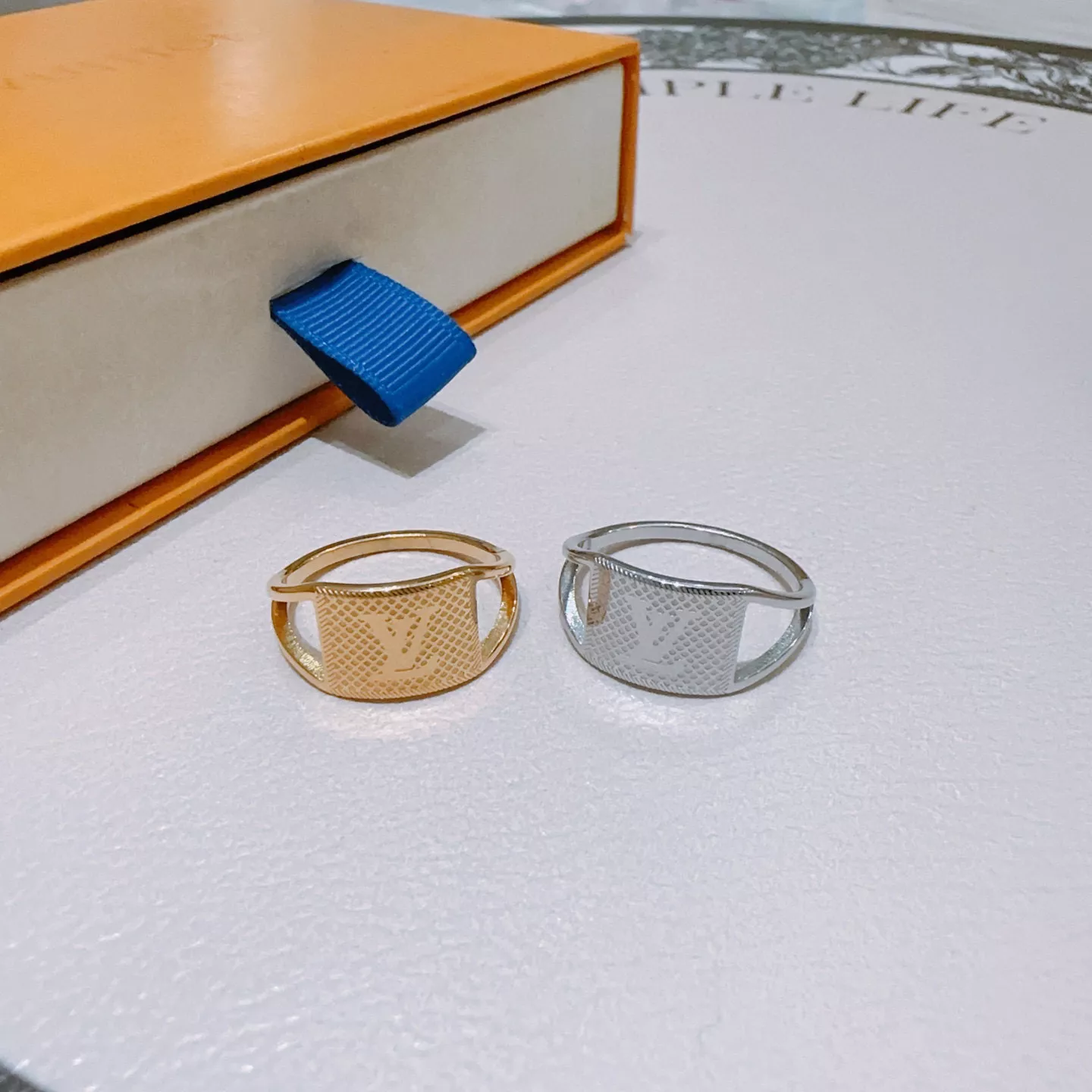 Louis Vuitton LV Rings For Unisex Breathable 2141