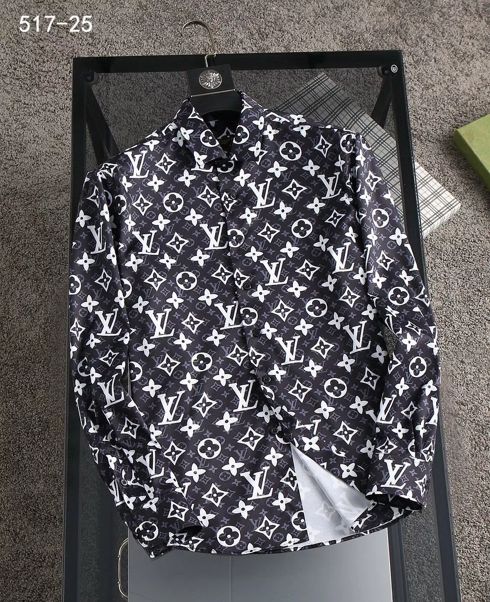 Louis Vuitton LV Shirts Long Sleeved For Men Comfortable 8022