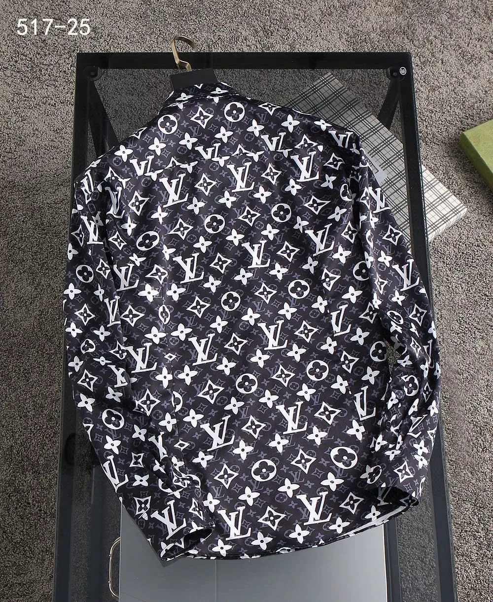 Louis Vuitton LV Shirts Long Sleeved For Men Comfortable 8022