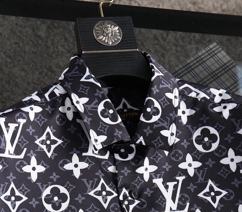 Louis Vuitton LV Shirts Long Sleeved For Men Comfortable 8022