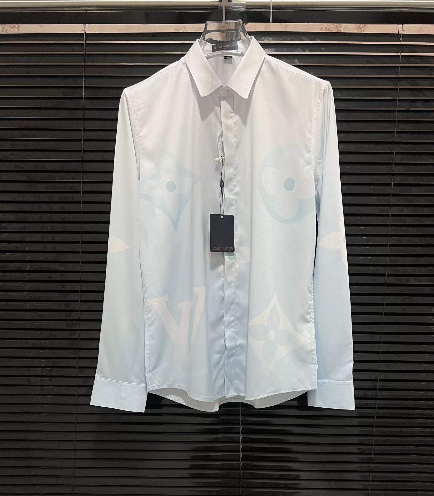 Louis Vuitton LV Shirts Long Sleeved For Men WellDesigned 3790