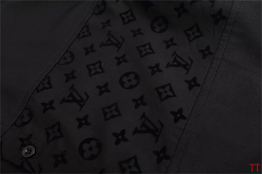 Louis Vuitton LV Shirts Short Sleeved For Men Elegant 9406