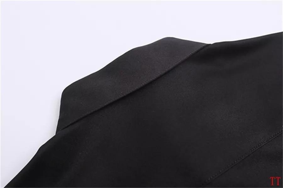 Louis Vuitton LV Shirts Short Sleeved For Men Elegant 9406
