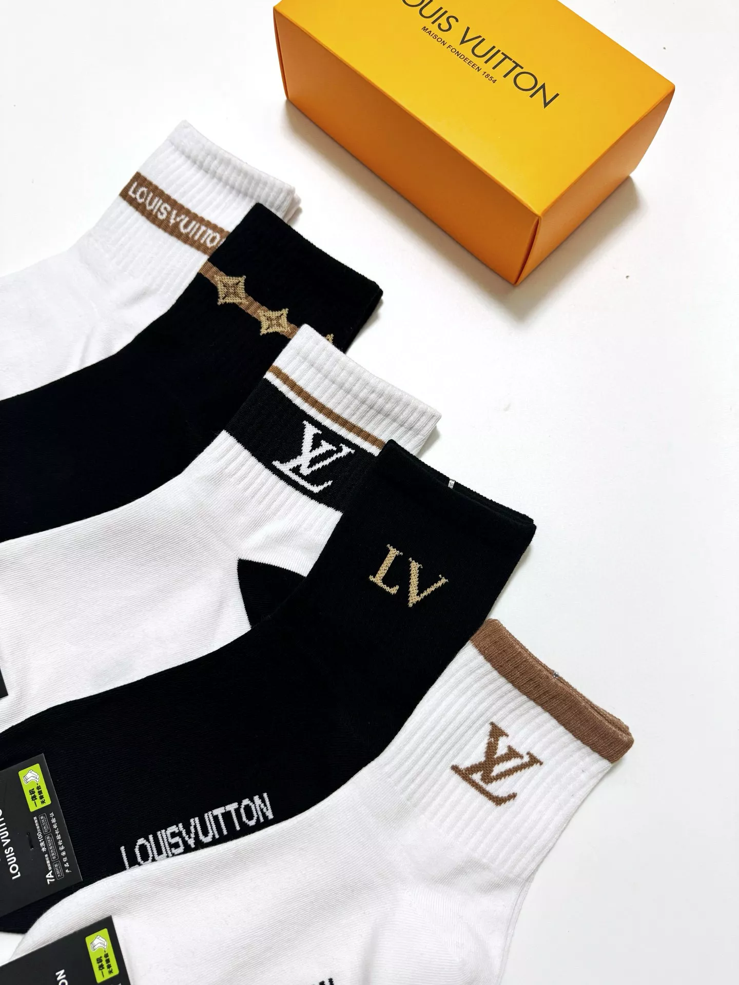 Louis Vuitton LV Socks EasyMatch 4335