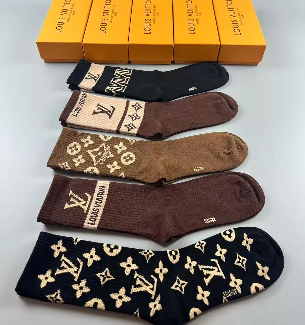 Louis Vuitton LV Socks Trendsetting 4974