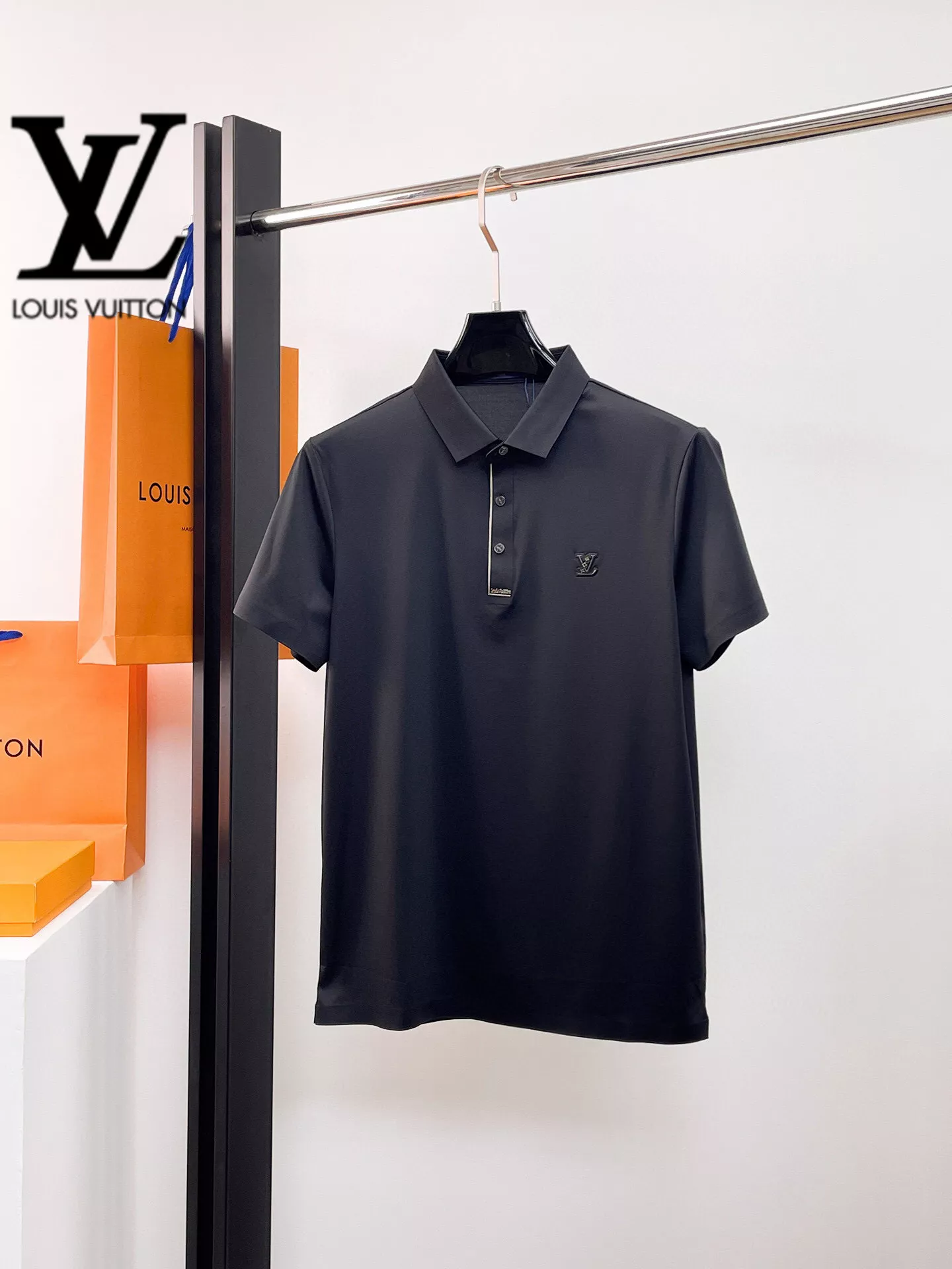 Louis Vuitton LV T-Shirts Short Sleeved For Men Durable 5763
