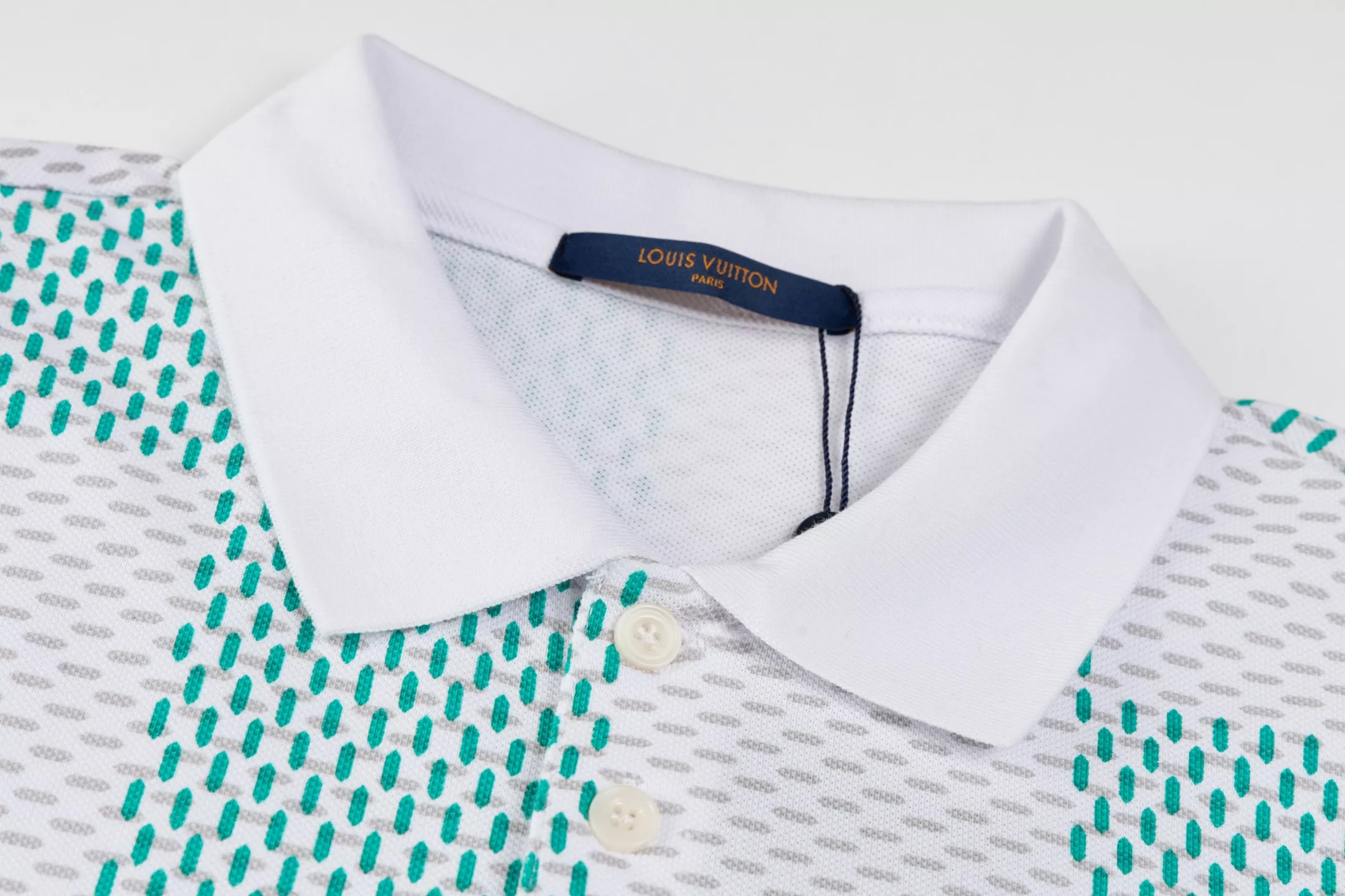 Louis Vuitton LV T-Shirts Short Sleeved For Men Reliable 9966
