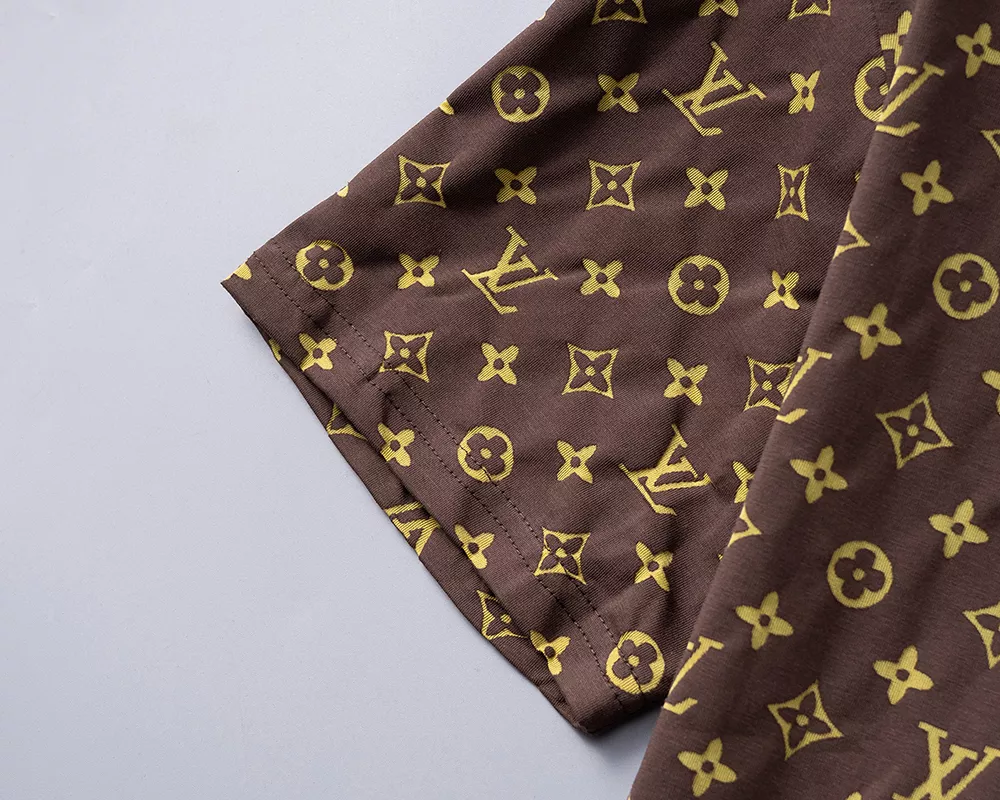 Louis Vuitton LV T-Shirts Short Sleeved For Men Sleek 6162