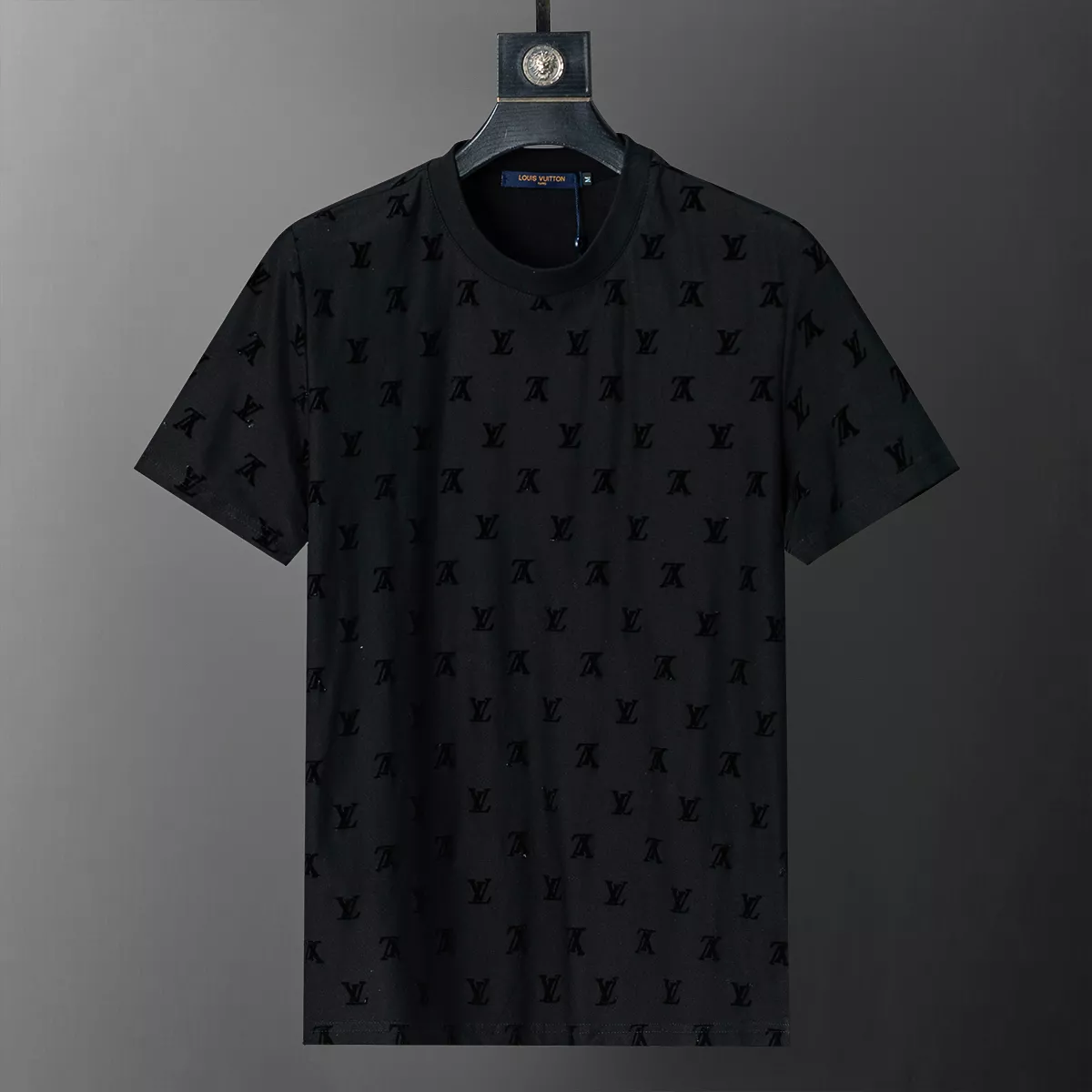 Louis Vuitton LV T-Shirts Short Sleeved For Men Sleek 6428