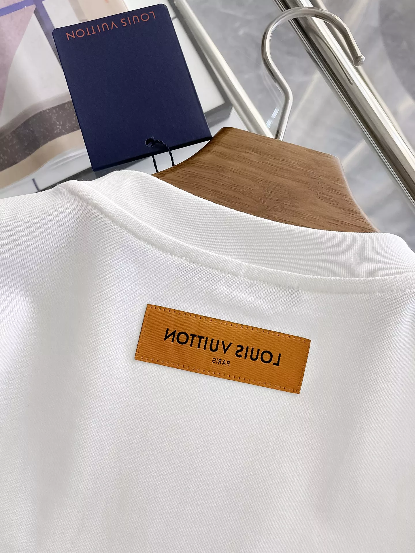 Louis Vuitton LV T-Shirts Short Sleeved For Men Soft 2034