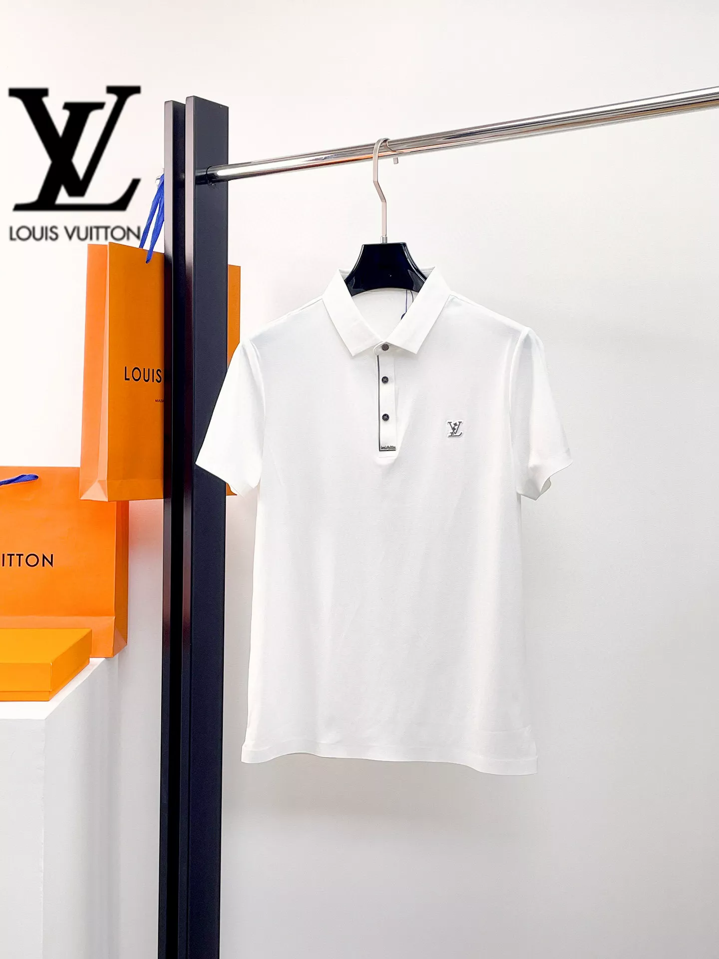 Louis Vuitton LV T-Shirts Short Sleeved For Men Soft 9812
