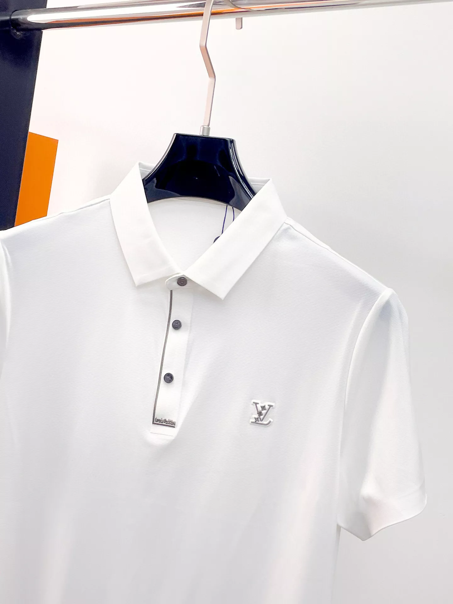 Louis Vuitton LV T-Shirts Short Sleeved For Men Soft 9812