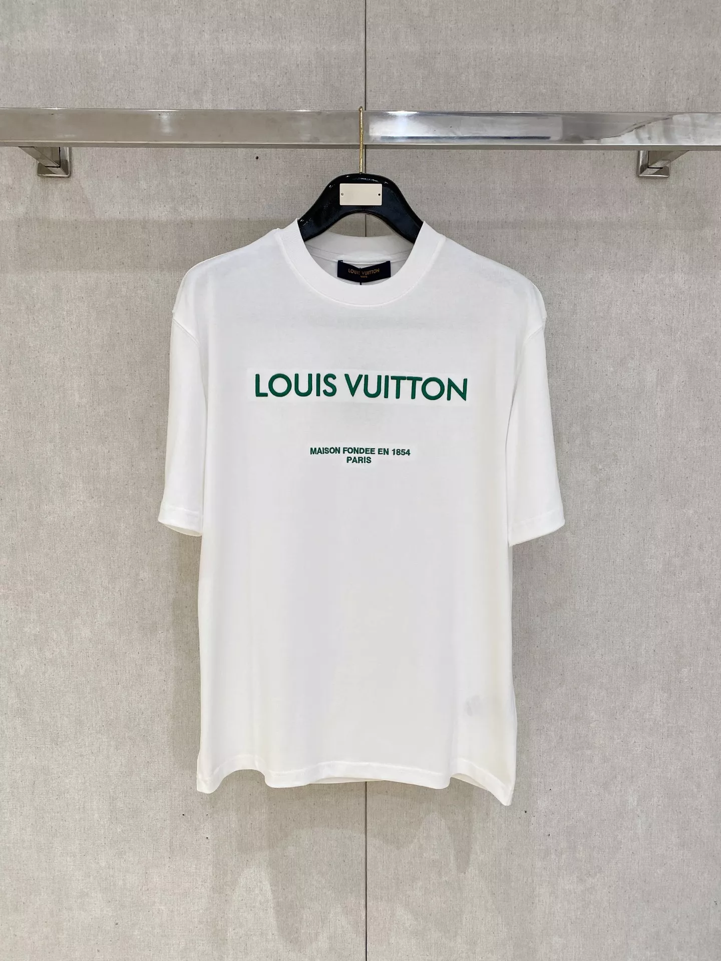 Louis Vuitton LV T-Shirts Short Sleeved For Men Trendsetting 790
