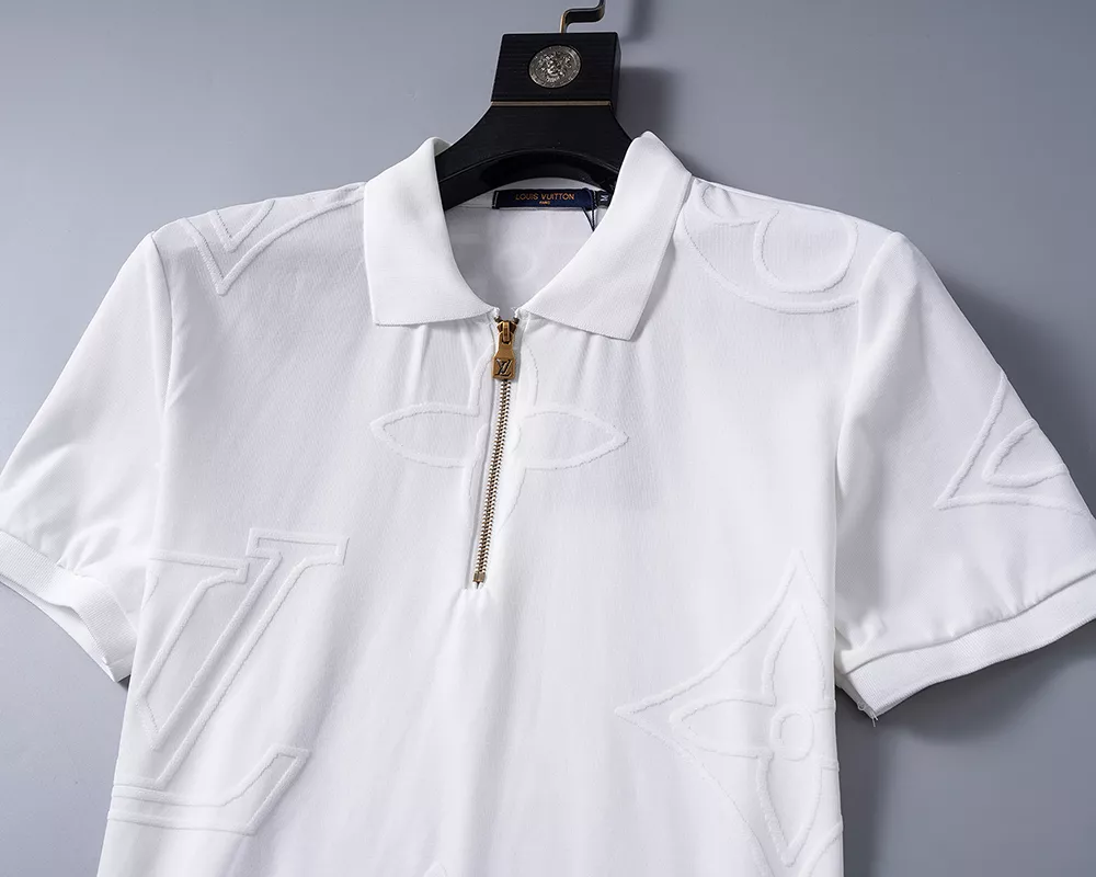 Louis Vuitton LV T-Shirts Short Sleeved For Men Trendy 388