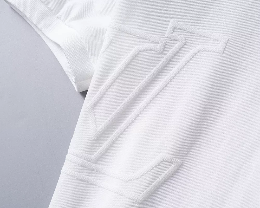 Louis Vuitton LV T-Shirts Short Sleeved For Men Trendy 388