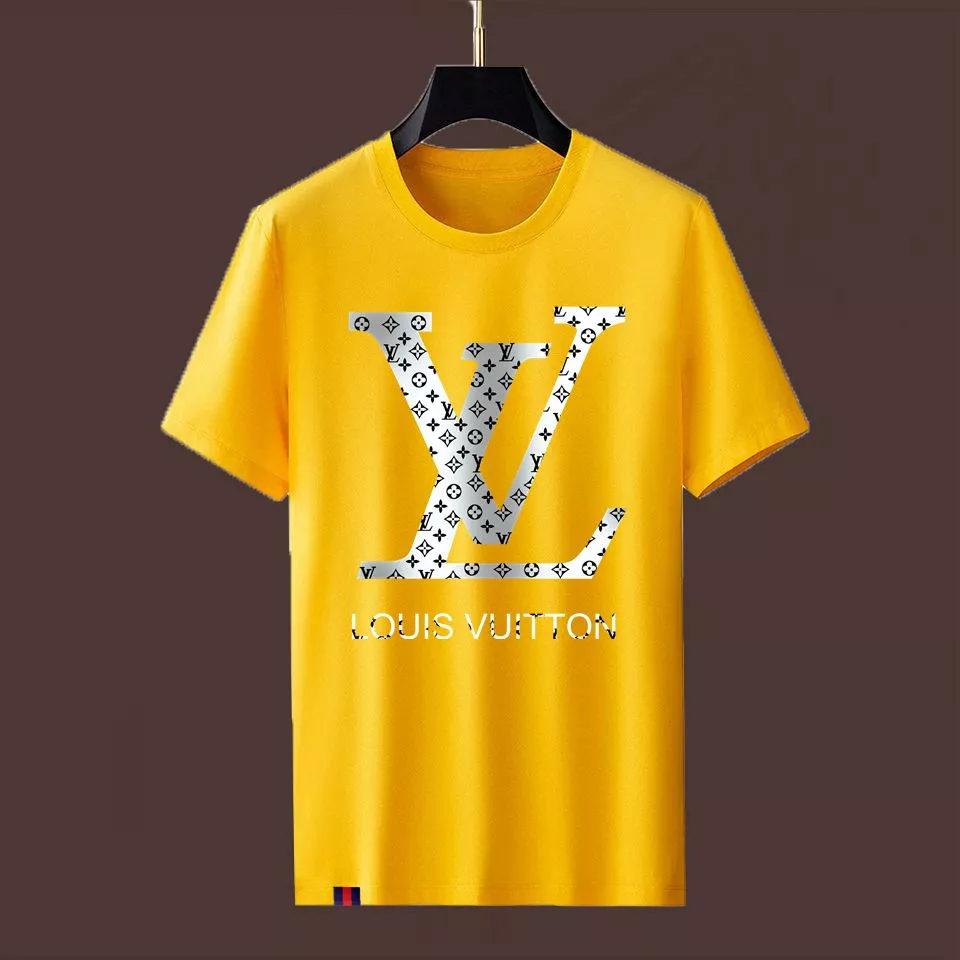 Louis Vuitton LV T-Shirts Short Sleeved For Men Trendy 7984