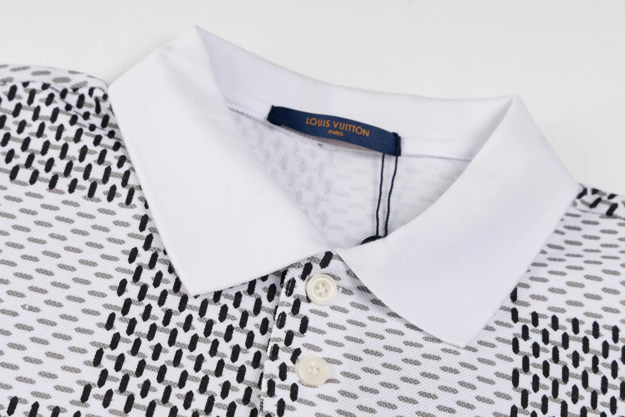 Louis Vuitton LV T-Shirts Short Sleeved For Men Unique 6846