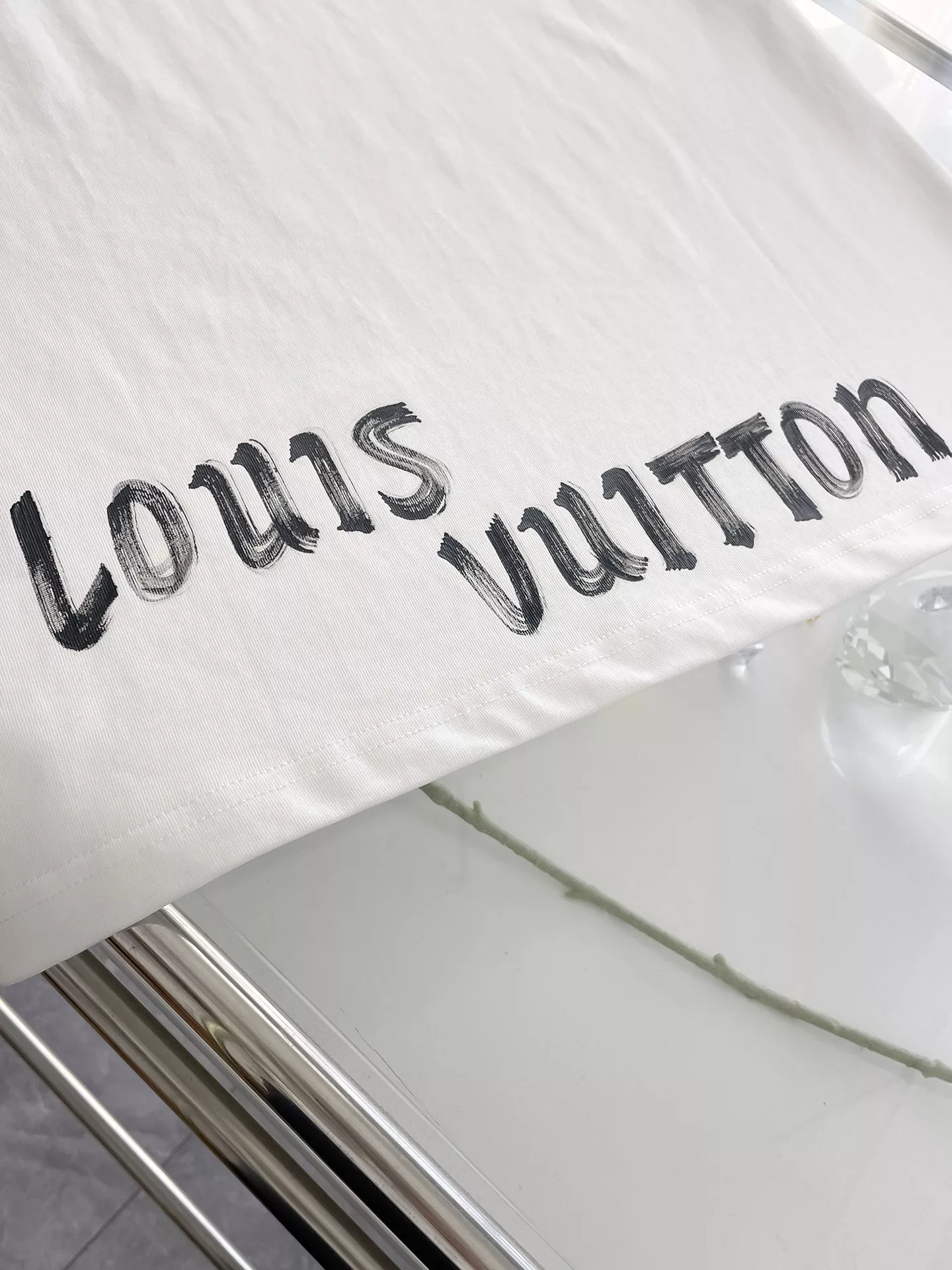 Louis Vuitton LV T-Shirts Short Sleeved For Men Vibrant 5603