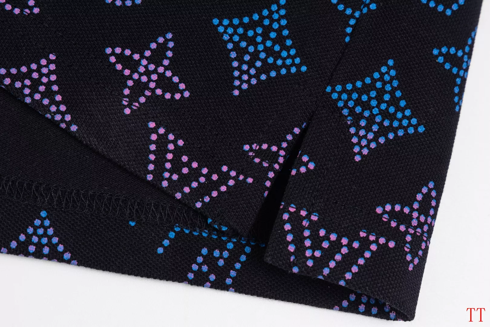 Louis Vuitton LV T-Shirts Short Sleeved For Unisex Lightweight 1101