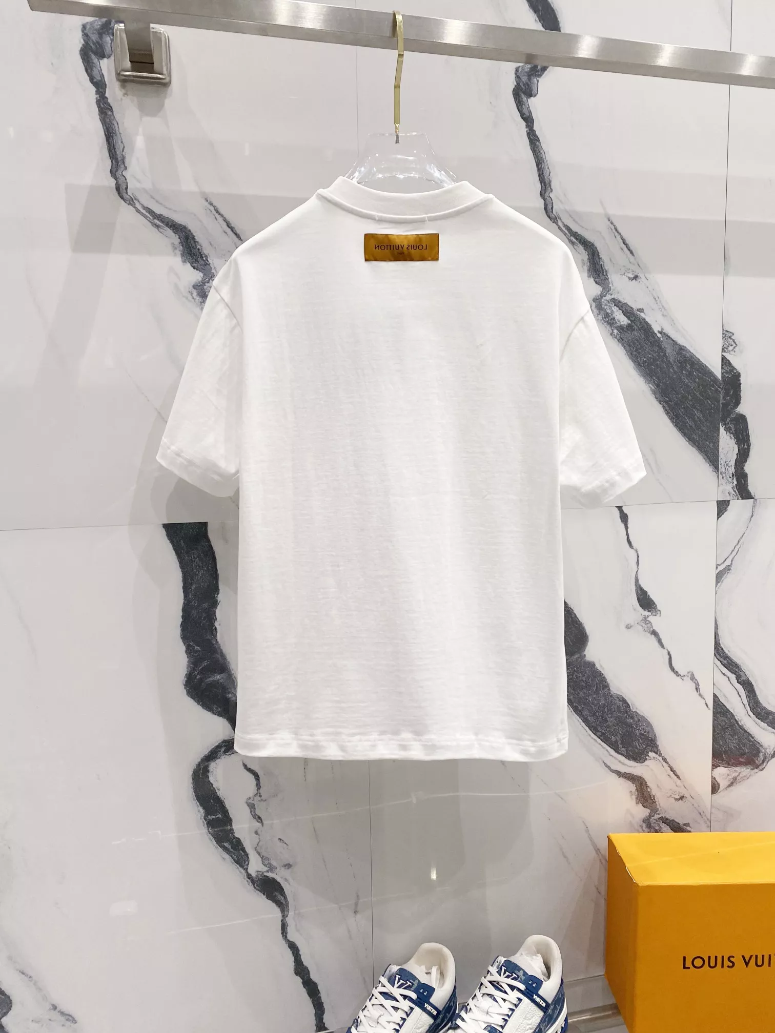 Louis Vuitton LV T-Shirts Short Sleeved For Unisex Lightweight 5410
