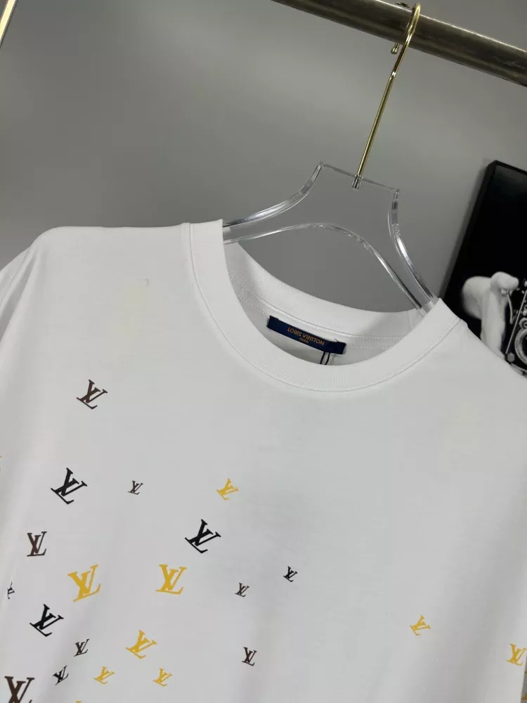 Louis Vuitton LV T-Shirts Short Sleeved For Unisex Popular 207
