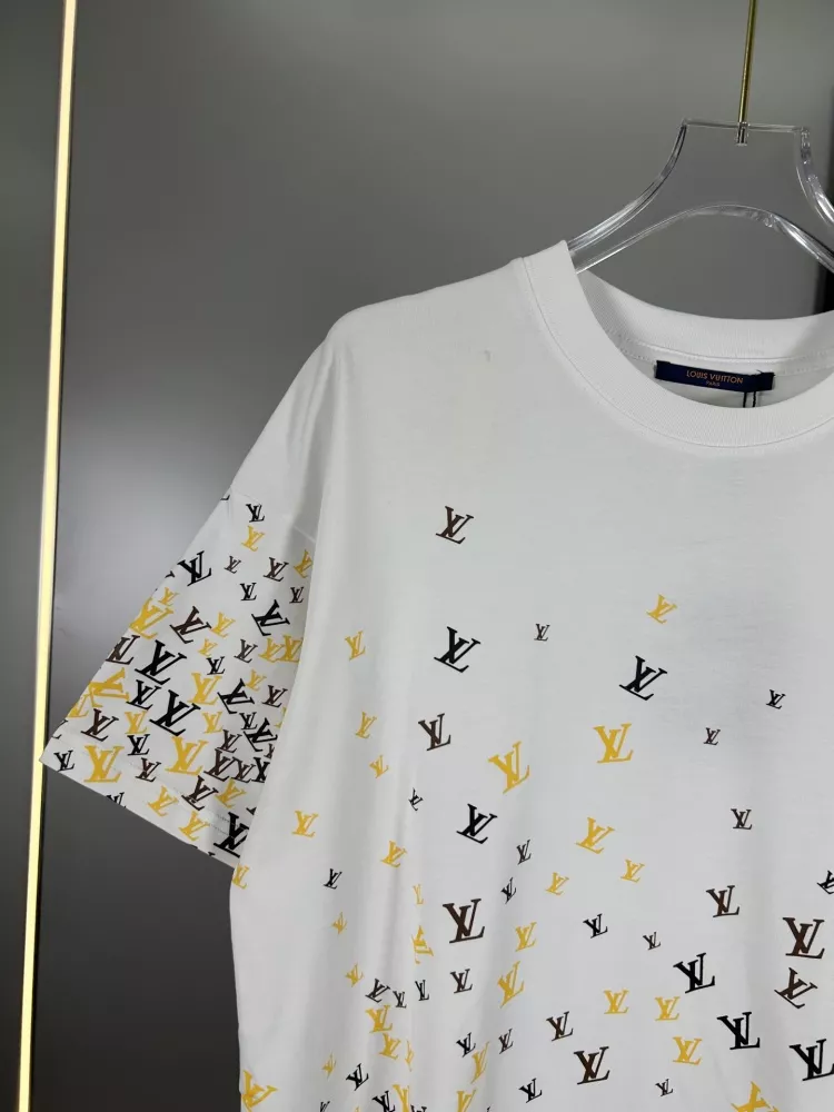 Louis Vuitton LV T-Shirts Short Sleeved For Unisex Popular 207
