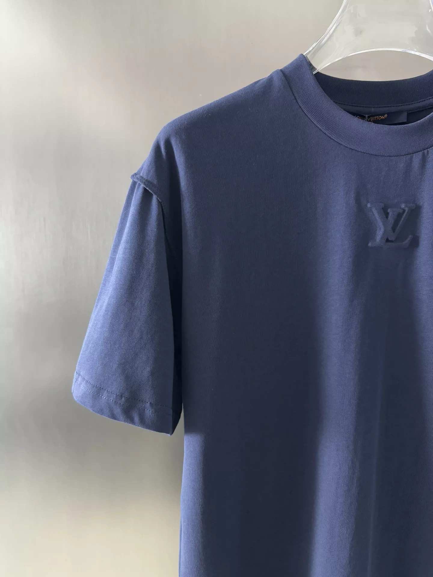 Louis Vuitton LV T-Shirts Short Sleeved For Unisex Refined 8597