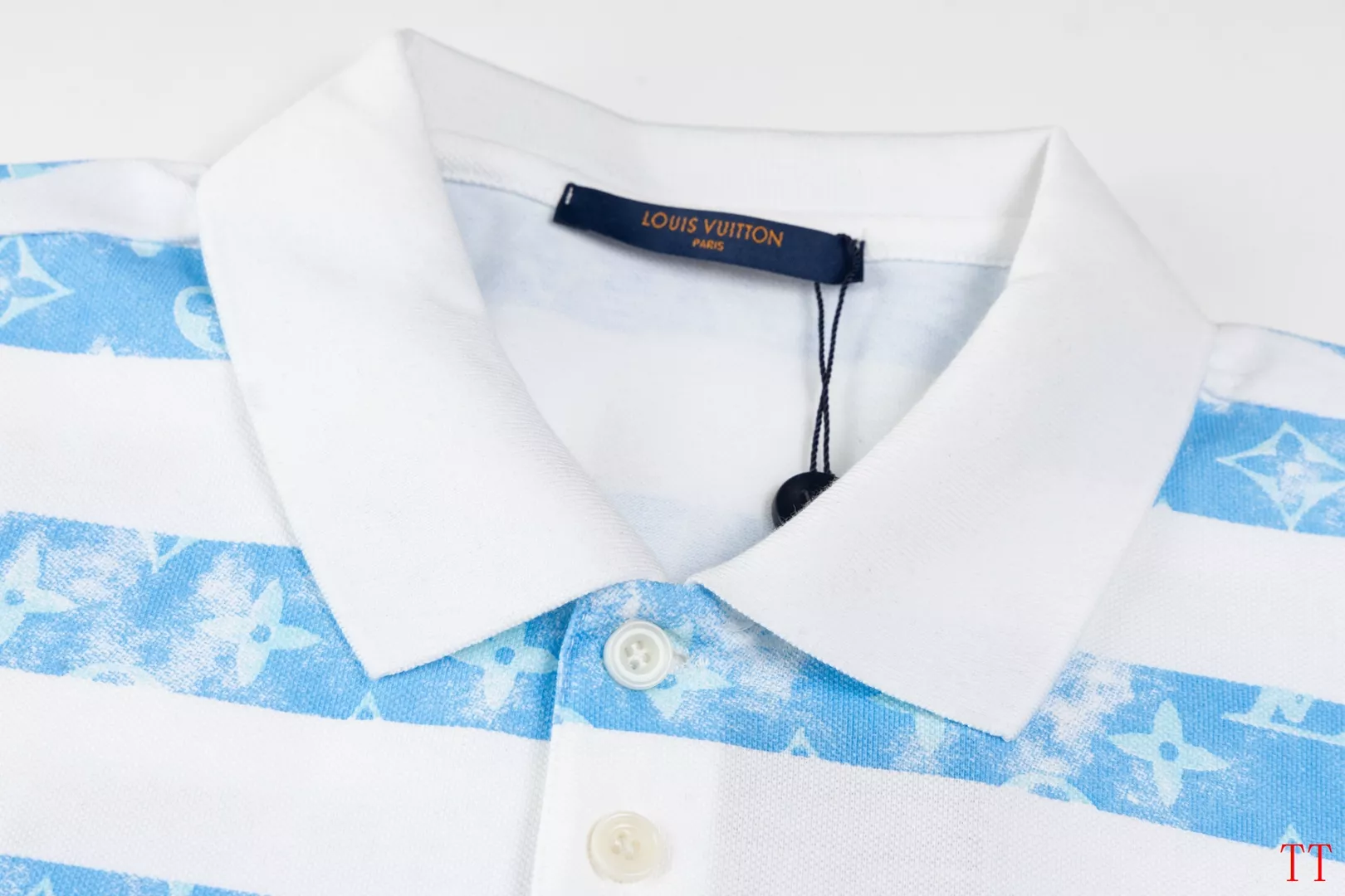 Louis Vuitton LV T-Shirts Short Sleeved For Unisex Sleek 9054