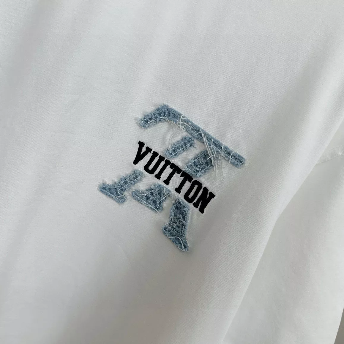 Louis Vuitton LV T-Shirts Short Sleeved For Unisex Trendsetting 427