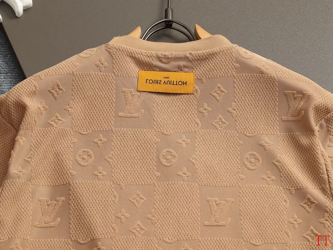 Louis Vuitton LV T-Shirts Short Sleeved For Unisex Unique 667