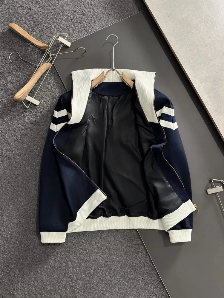 Louis Vuitton LV Tracksuits Long Sleeved For Men EasyMatch 1981