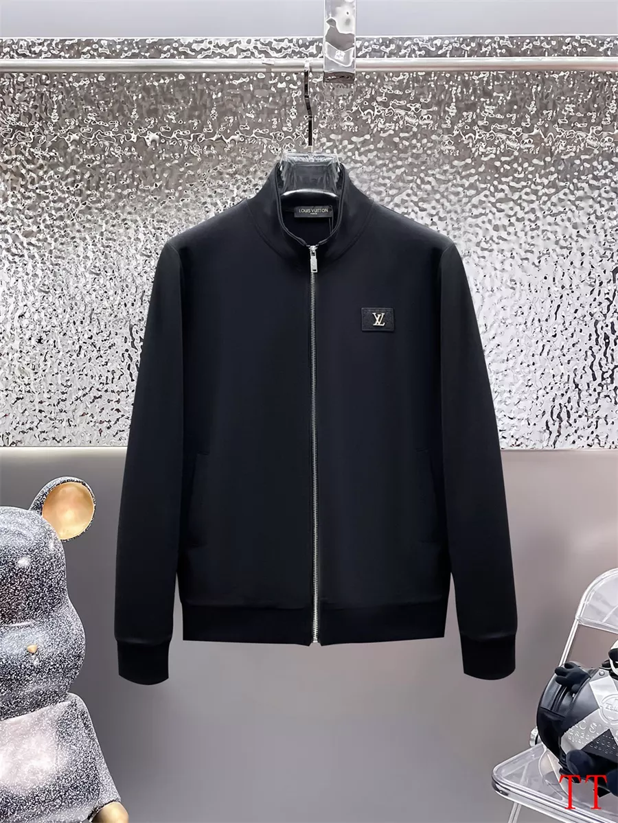 Louis Vuitton LV Tracksuits Long Sleeved For Men GoodFit 7670