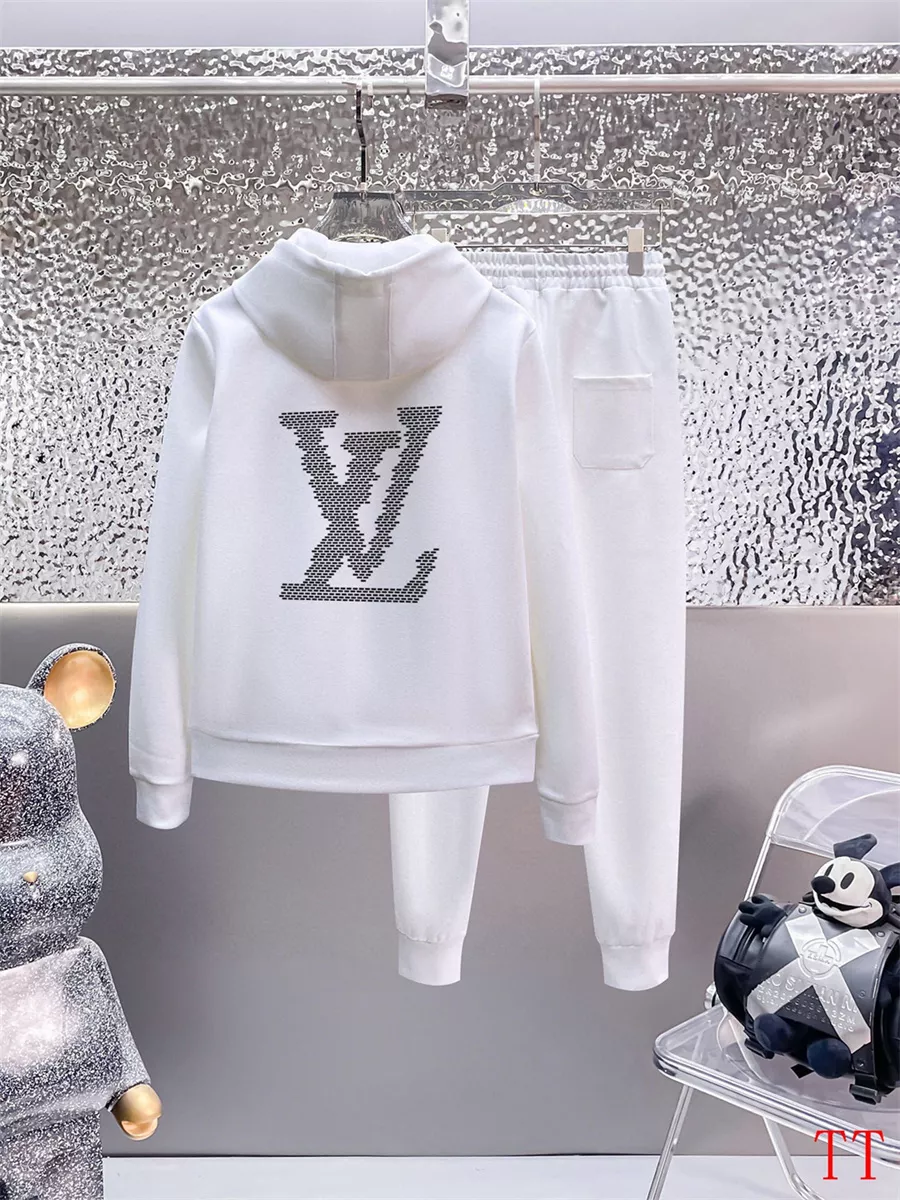 Louis Vuitton LV Tracksuits Long Sleeved For Men Modern 8665