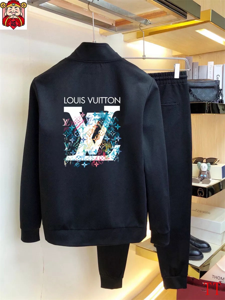 Louis Vuitton LV Tracksuits Long Sleeved For Men Modern 9060