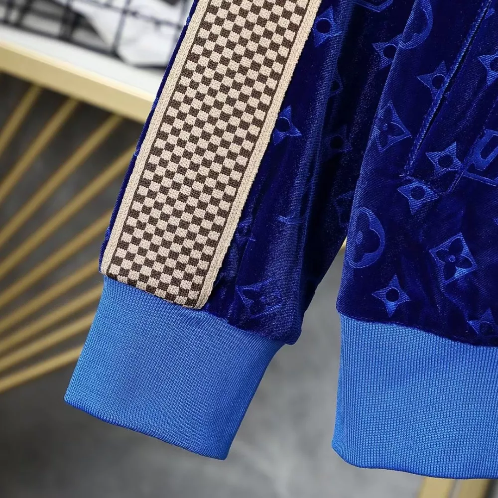 Louis Vuitton LV Tracksuits Long Sleeved For Men NewStyle 4067