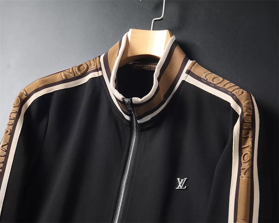 Louis Vuitton LV Tracksuits Long Sleeved For Men Popular 4718