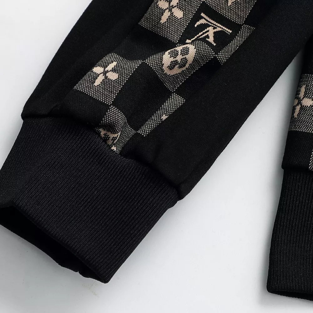 Louis Vuitton LV Tracksuits Long Sleeved For Men Practical 9909