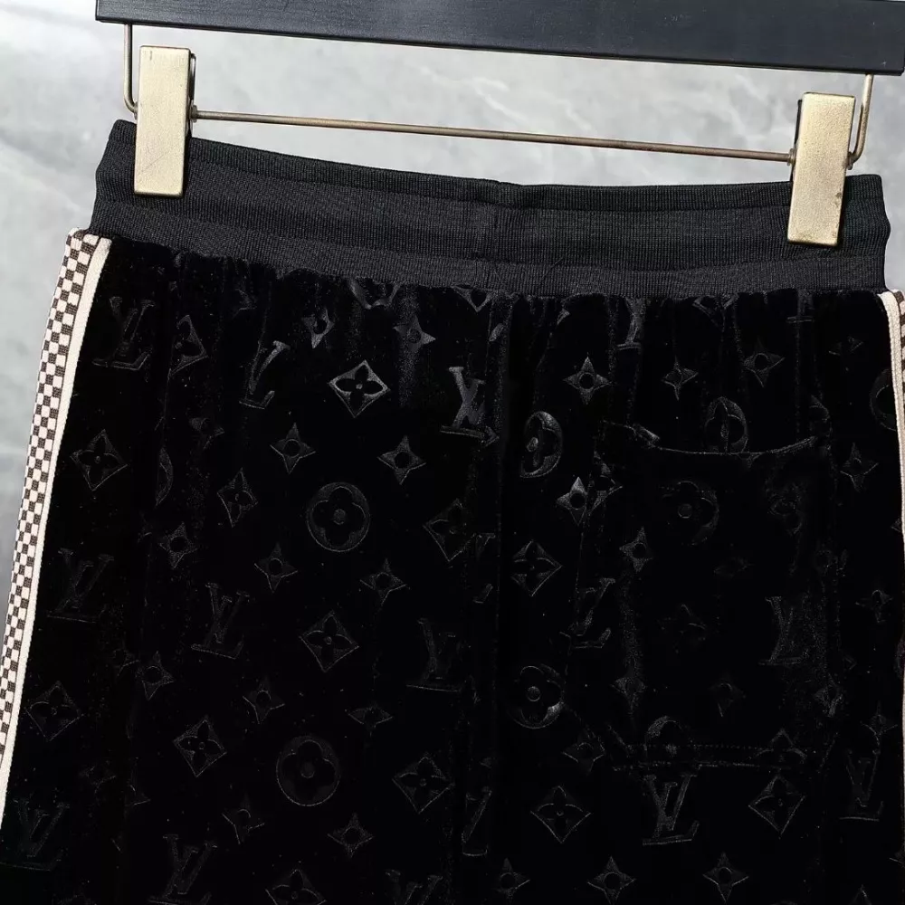 Louis Vuitton LV Tracksuits Long Sleeved For Men SmartChoice 9173