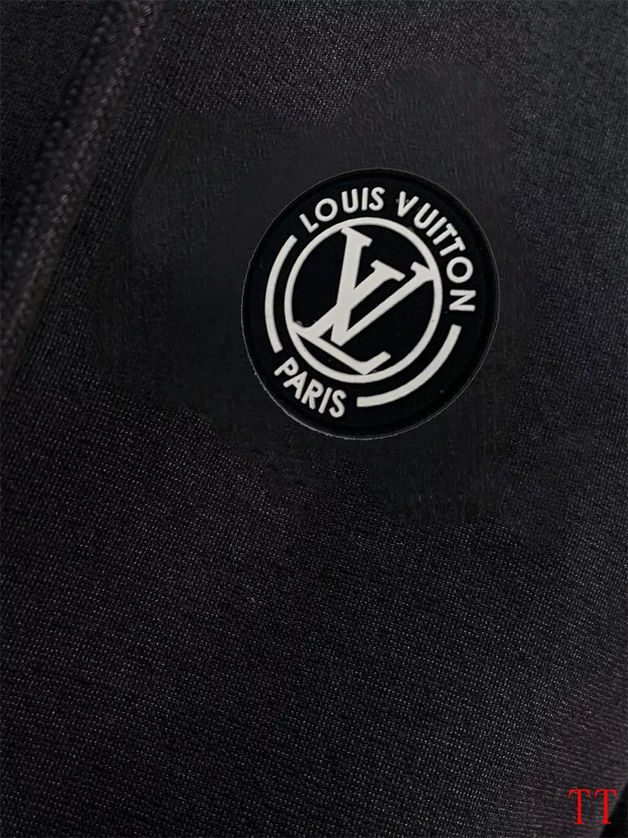 Louis Vuitton LV Tracksuits Long Sleeved For Men SportInspired 2721