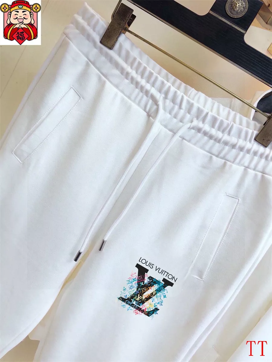Louis Vuitton LV Tracksuits Long Sleeved For Men WellDesigned 923